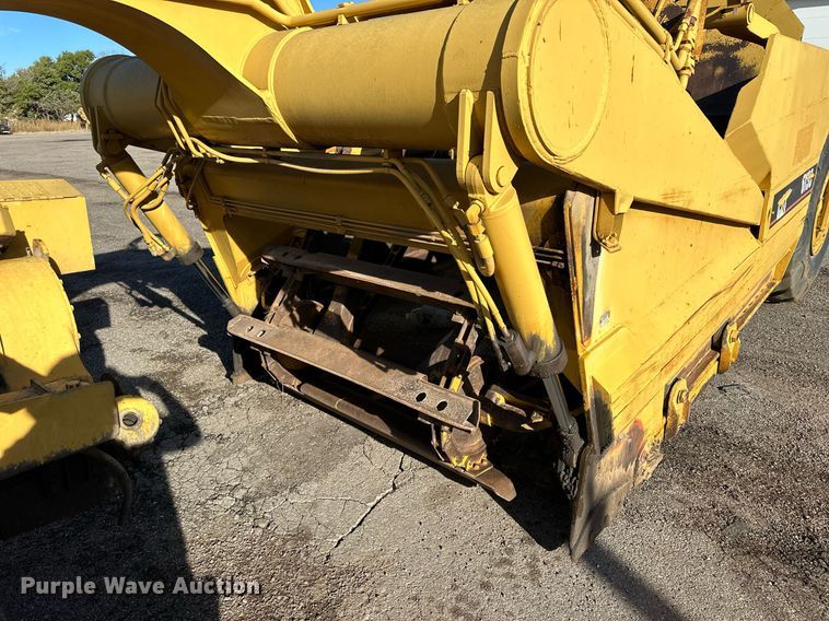 image for item NP9675 1989 Caterpillar 613C  elevating scraper