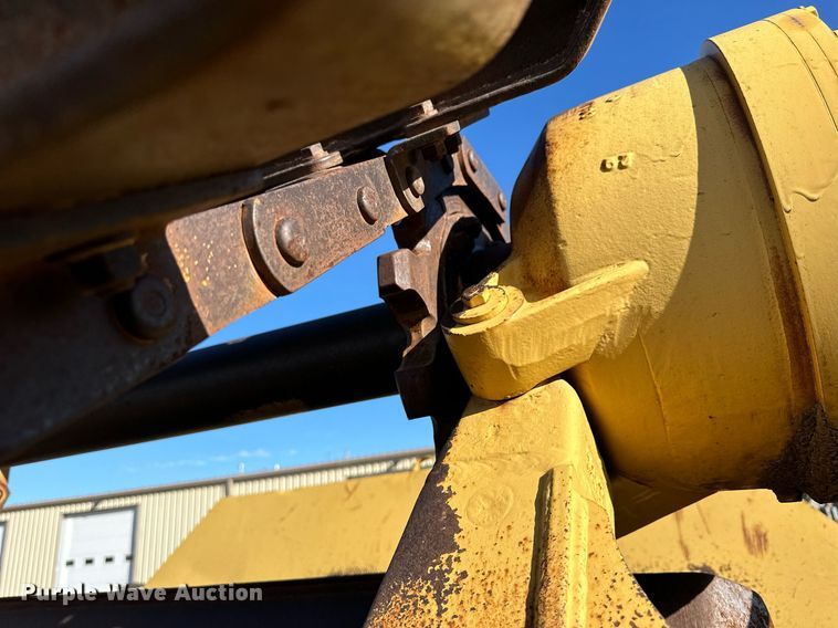 image for item NP9675 1989 Caterpillar 613C  elevating scraper