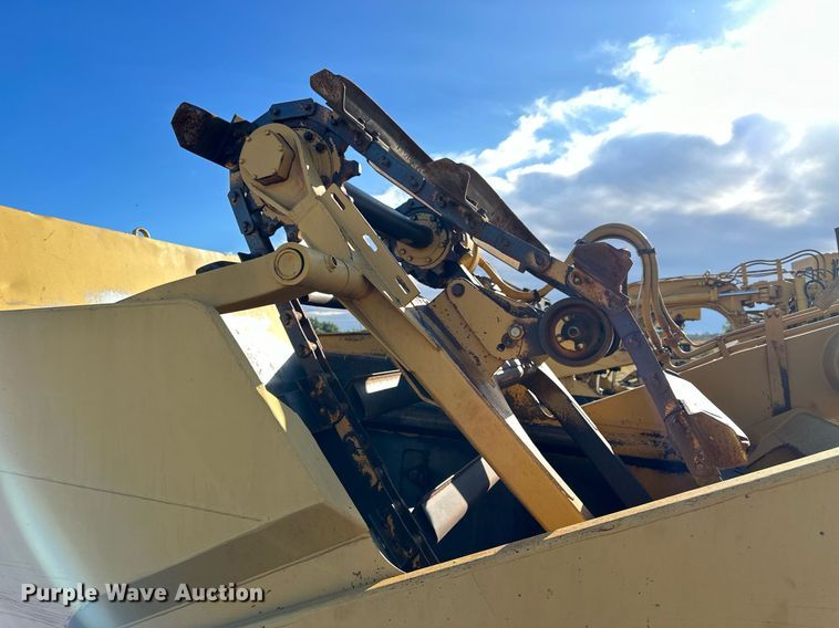 image for item NP9675 1989 Caterpillar 613C  elevating scraper