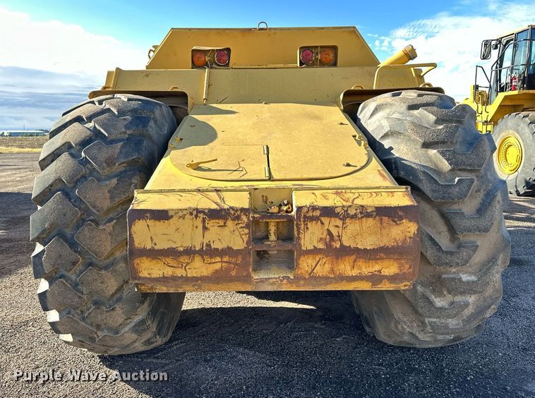 image for item NP9675 1989 Caterpillar 613C  elevating scraper