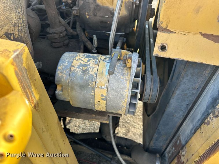 image for item NP9675 1989 Caterpillar 613C  elevating scraper