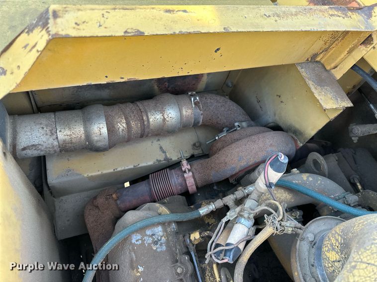 image for item NP9675 1989 Caterpillar 613C  elevating scraper