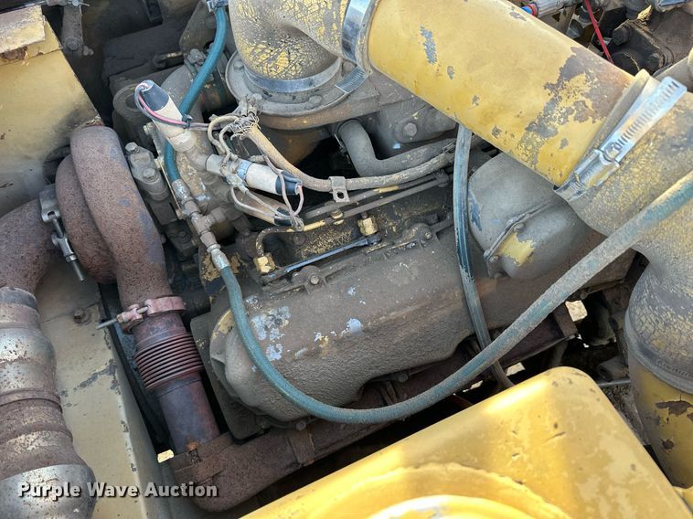 image for item NP9675 1989 Caterpillar 613C  elevating scraper