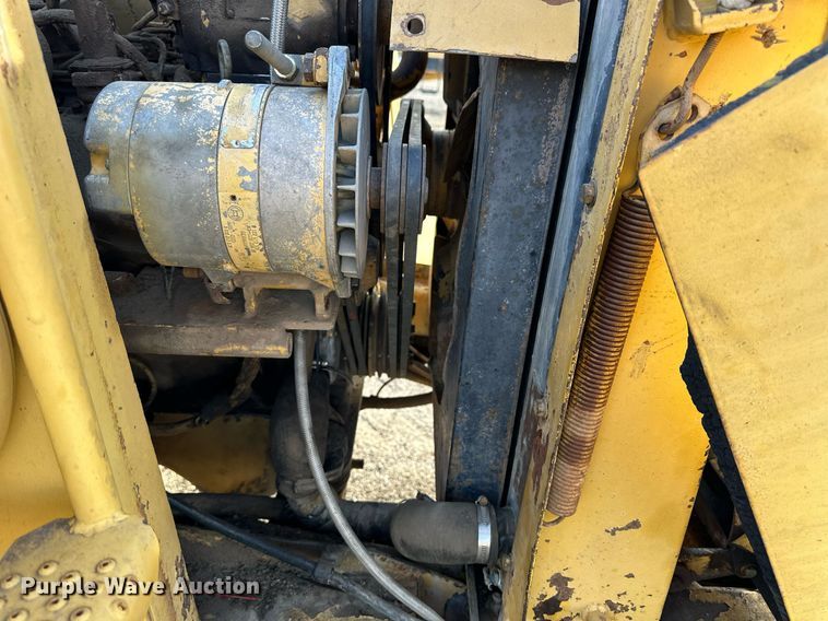 image for item NP9675 1989 Caterpillar 613C  elevating scraper