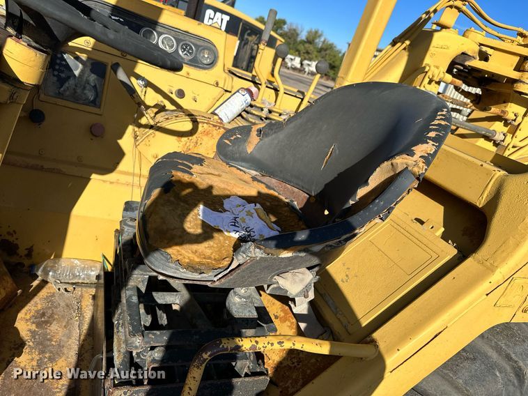 image for item NP9675 1989 Caterpillar 613C  elevating scraper