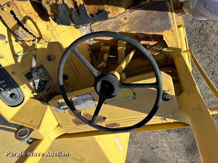 image for item NP9675 1989 Caterpillar 613C  elevating scraper