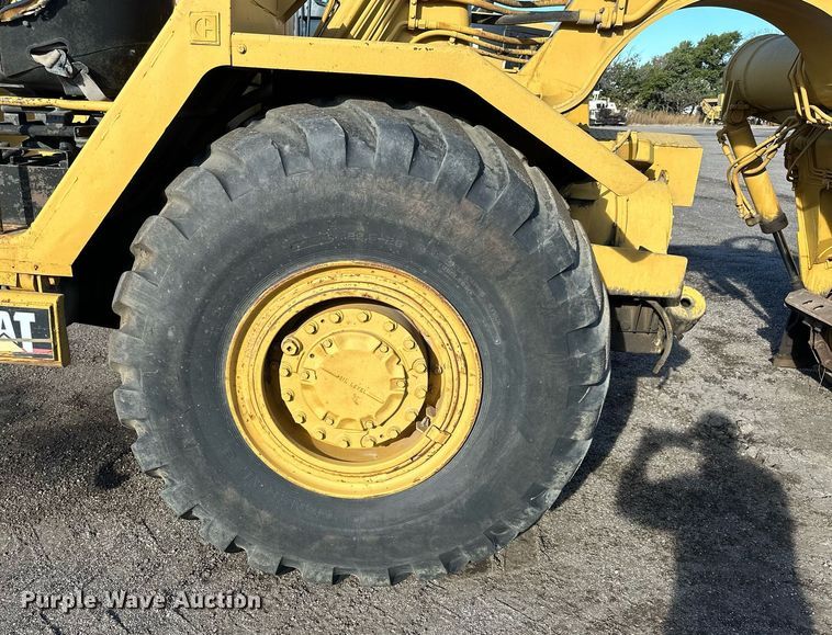 image for item NP9675 1989 Caterpillar 613C  elevating scraper