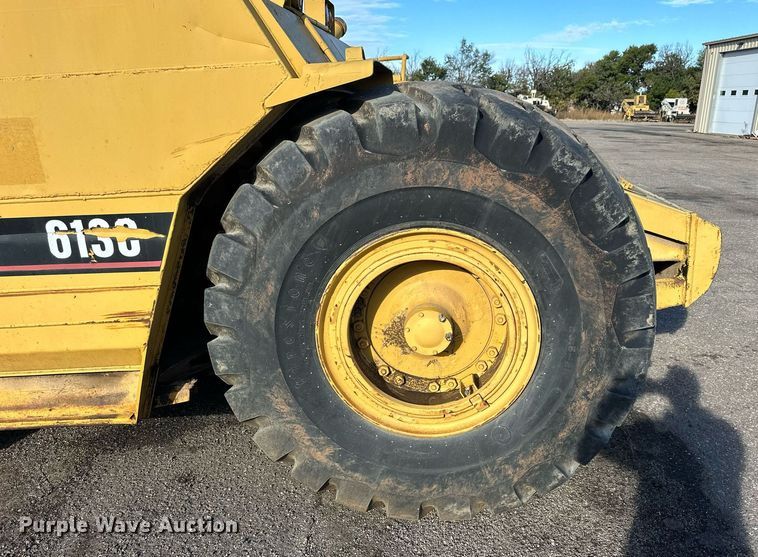 image for item NP9675 1989 Caterpillar 613C  elevating scraper