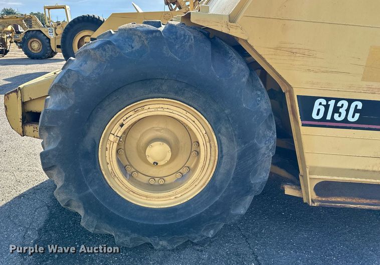 image for item NP9675 1989 Caterpillar 613C  elevating scraper