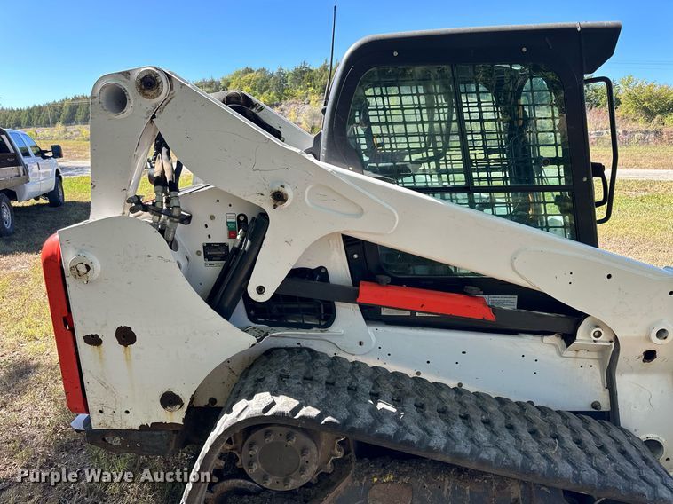 image for item NP9691 2016 Bobcat T650  tracked skid steer loader