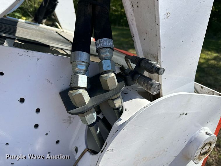 image for item NP9691 2016 Bobcat T650  tracked skid steer loader