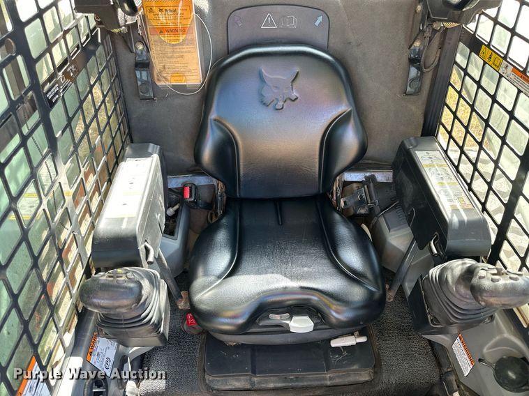 image for item NP9691 2016 Bobcat T650  tracked skid steer loader