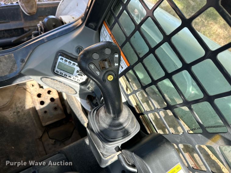 image for item NP9691 2016 Bobcat T650  tracked skid steer loader