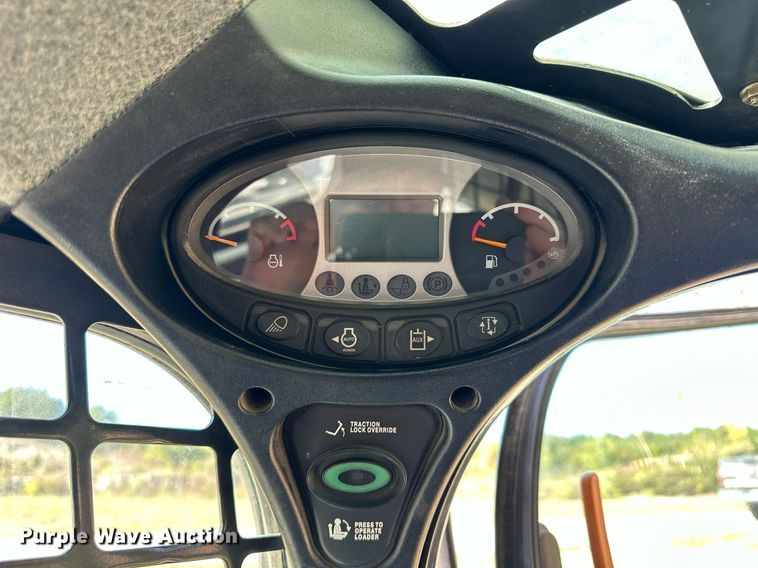 image for item NP9691 2016 Bobcat T650  tracked skid steer loader