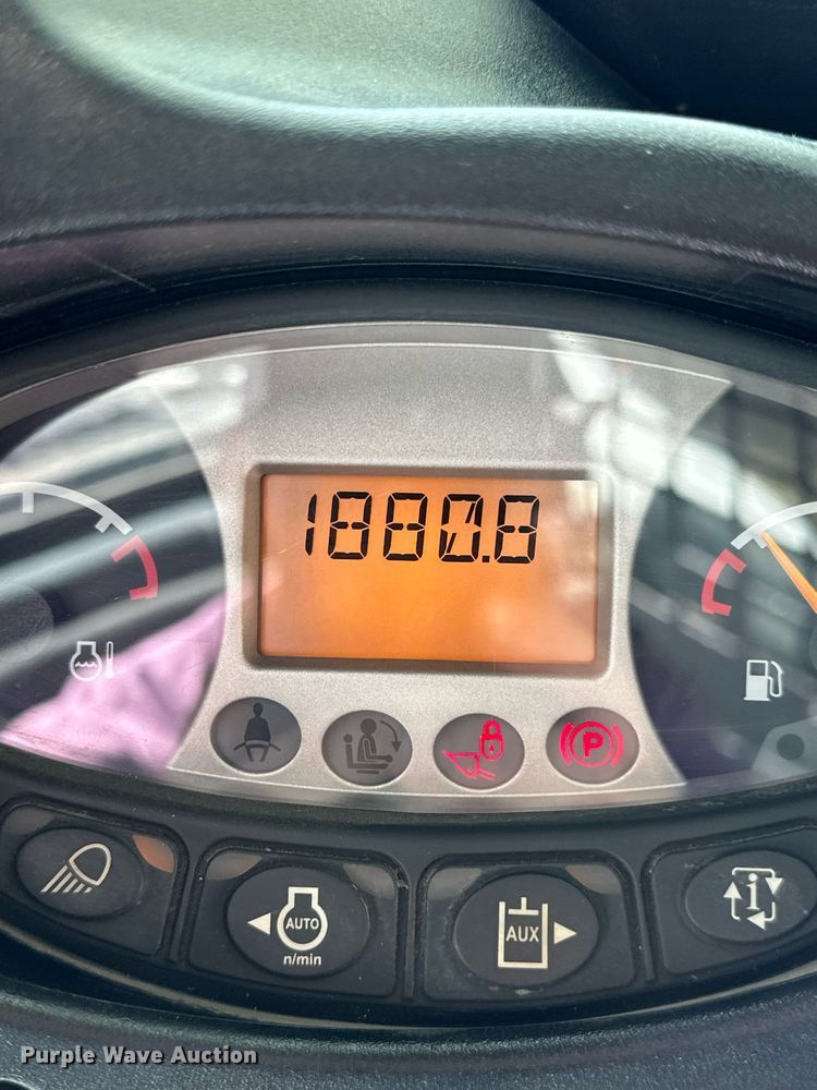 image for item NP9691 2016 Bobcat T650  tracked skid steer loader