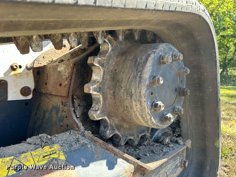 image for item NP9691 2016 Bobcat T650  tracked skid steer loader