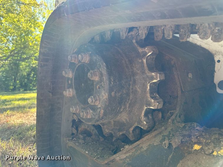 image for item NP9691 2016 Bobcat T650  tracked skid steer loader