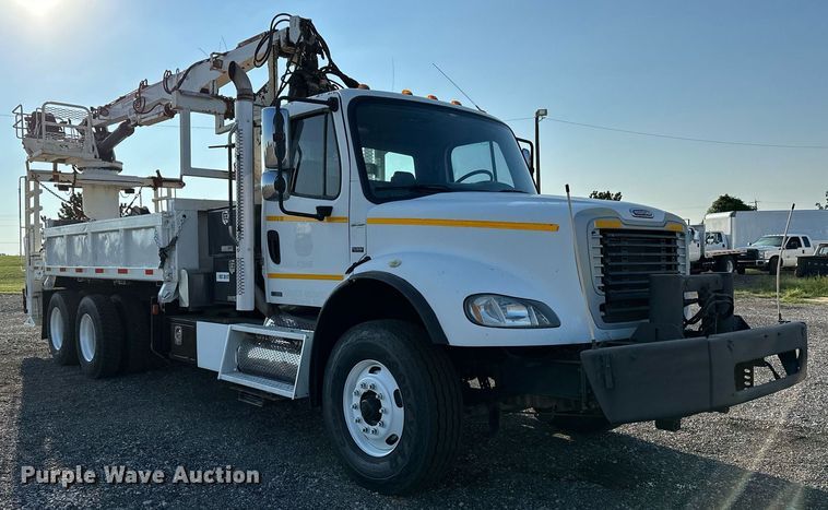 image for item NQ9343 2010 Freightliner Business Class M2  crane truck