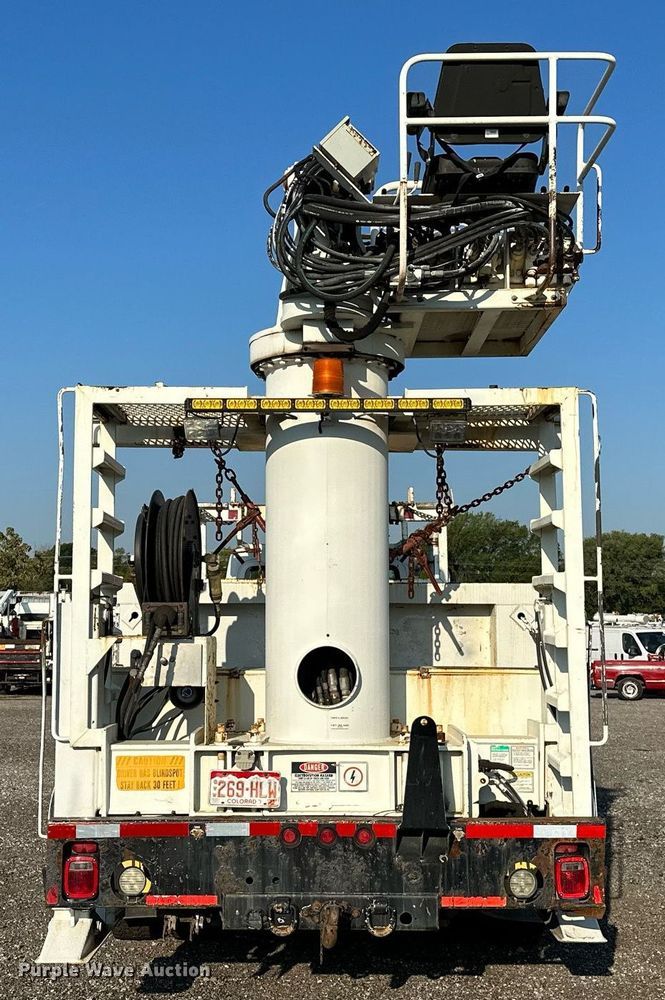 image for item NQ9343 2010 Freightliner Business Class M2  crane truck