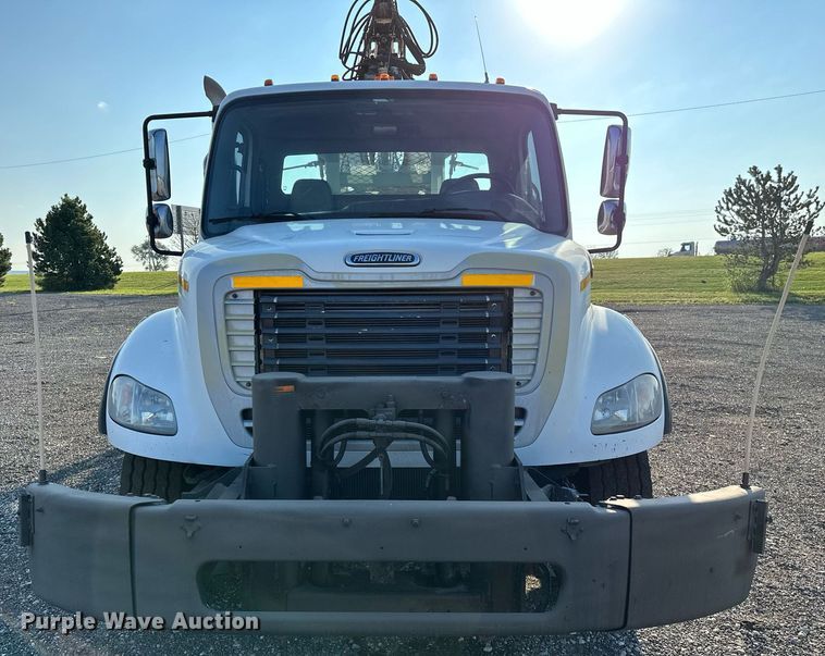 image for item NQ9343 2010 Freightliner Business Class M2  crane truck