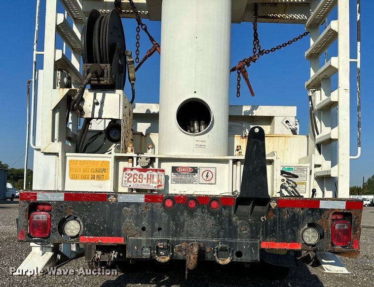 image for item NQ9343 2010 Freightliner Business Class M2  crane truck