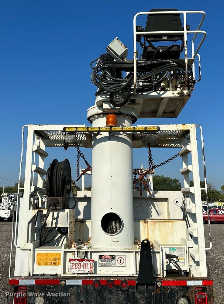 image for item NQ9343 2010 Freightliner Business Class M2  crane truck