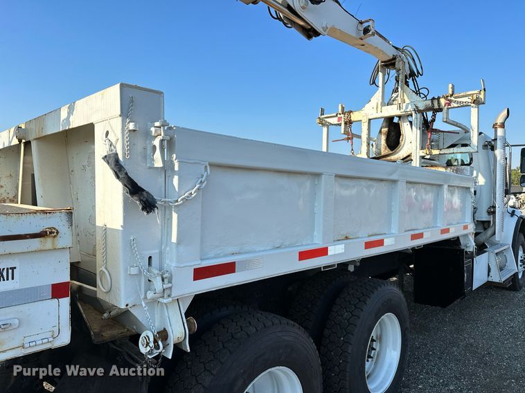 image for item NQ9343 2010 Freightliner Business Class M2  crane truck