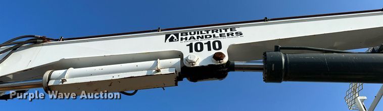 image for item NQ9343 2010 Freightliner Business Class M2  crane truck