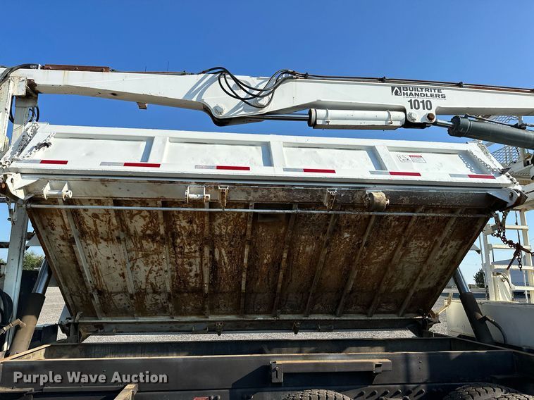 image for item NQ9343 2010 Freightliner Business Class M2  crane truck