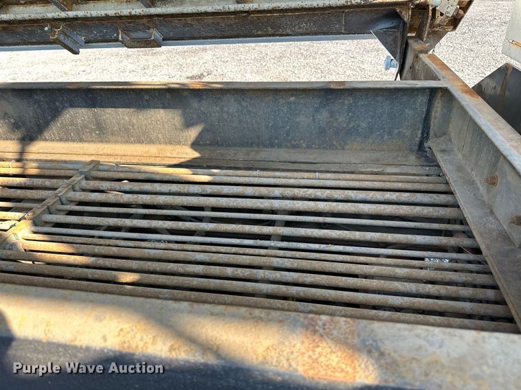 image for item NQ9343 2010 Freightliner Business Class M2  crane truck