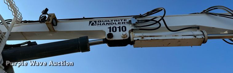 image for item NQ9343 2010 Freightliner Business Class M2  crane truck