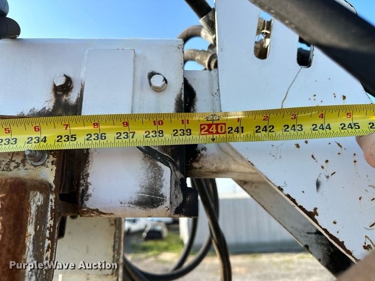 image for item NQ9343 2010 Freightliner Business Class M2  crane truck