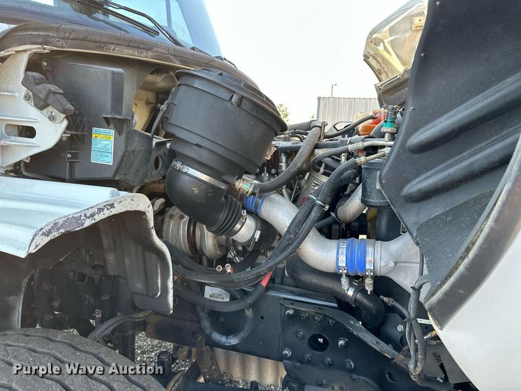 image for item NQ9343 2010 Freightliner Business Class M2  crane truck