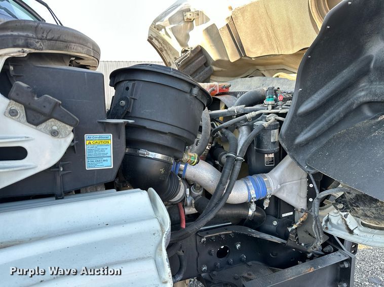 image for item NQ9343 2010 Freightliner Business Class M2  crane truck