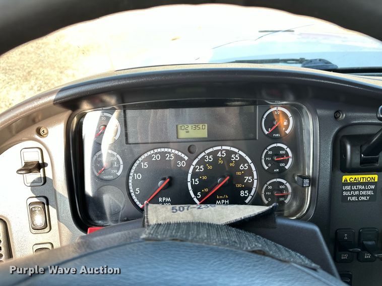 image for item NQ9343 2010 Freightliner Business Class M2  crane truck