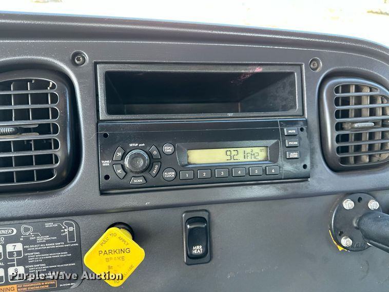 image for item NQ9343 2010 Freightliner Business Class M2  crane truck