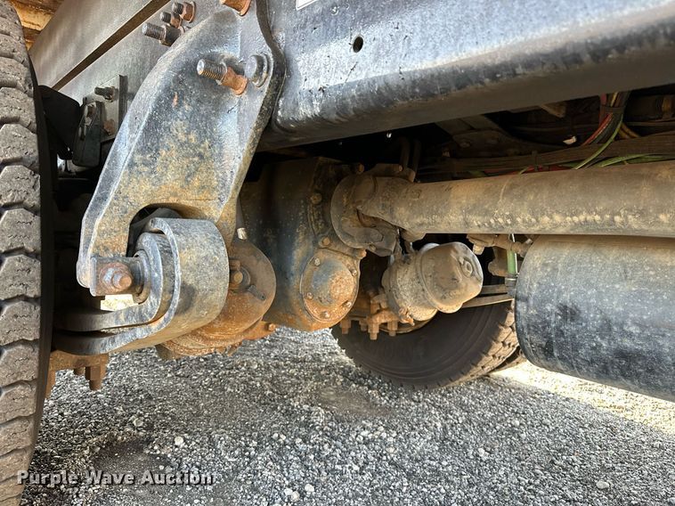 image for item NQ9343 2010 Freightliner Business Class M2  crane truck