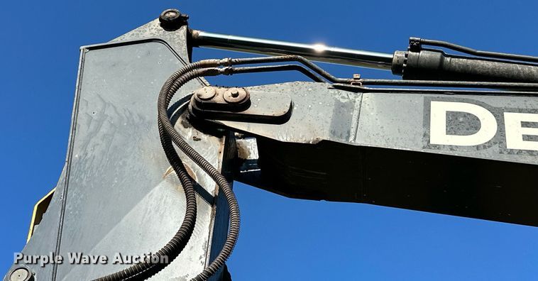 image for item NQ9344 2012 John Deere 160D LC  excavator