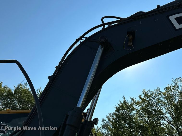 image for item NQ9344 2012 John Deere 160D LC  excavator