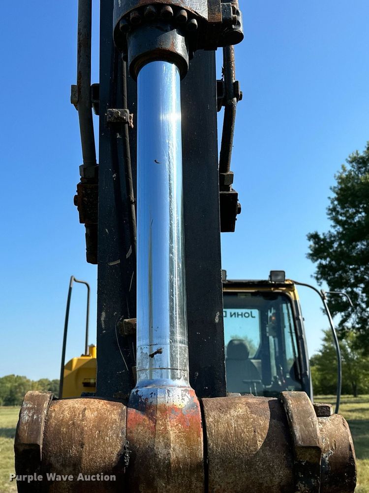 image for item NQ9344 2012 John Deere 160D LC  excavator