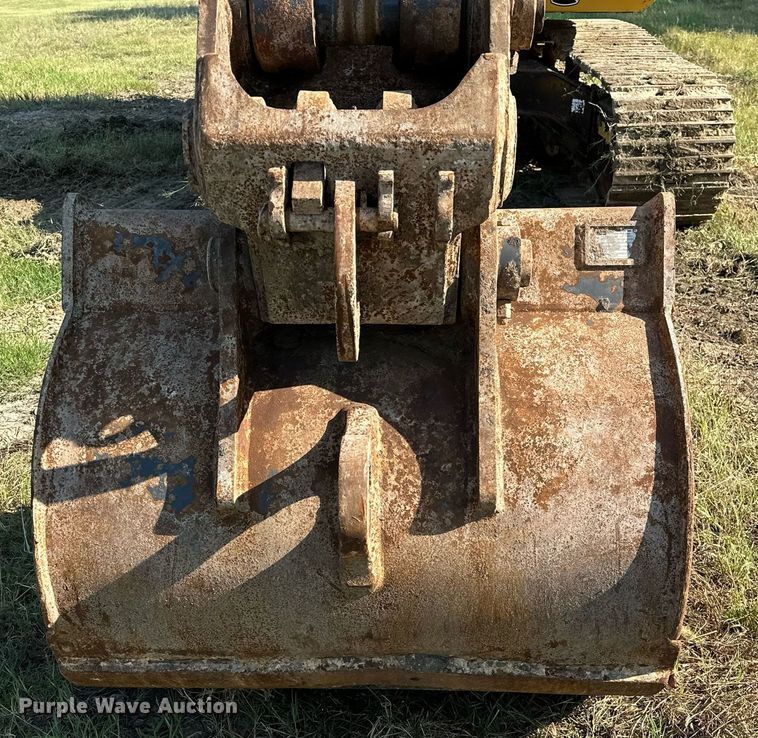 image for item NQ9344 2012 John Deere 160D LC  excavator