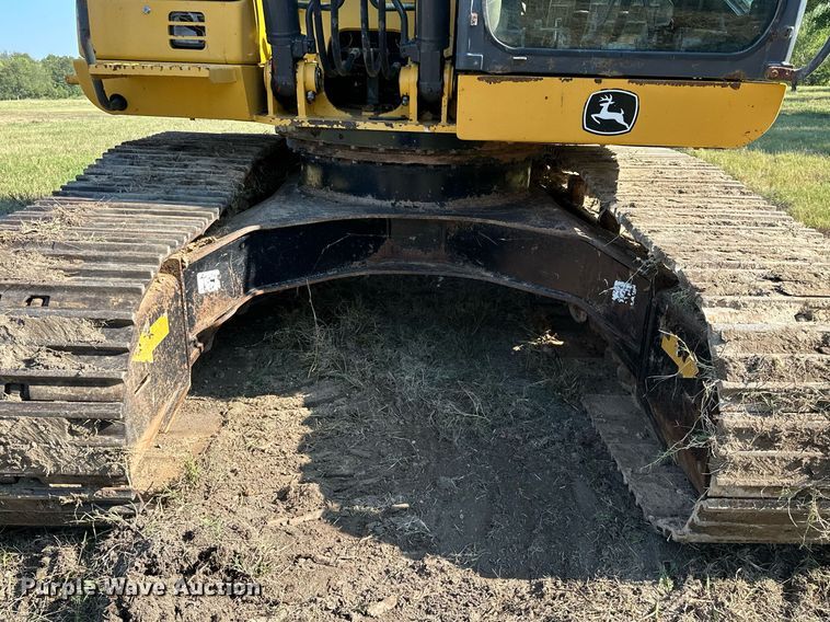 image for item NQ9344 2012 John Deere 160D LC  excavator