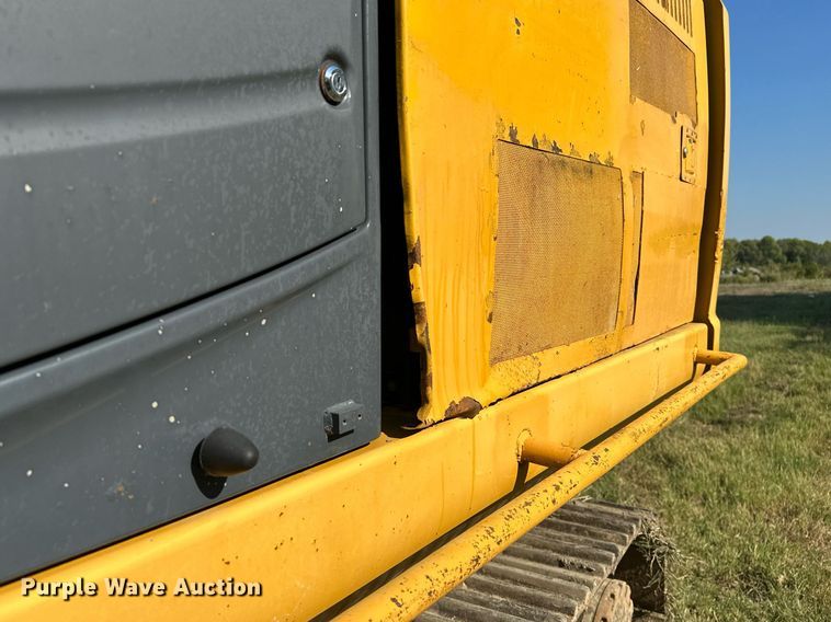 image for item NQ9344 2012 John Deere 160D LC  excavator