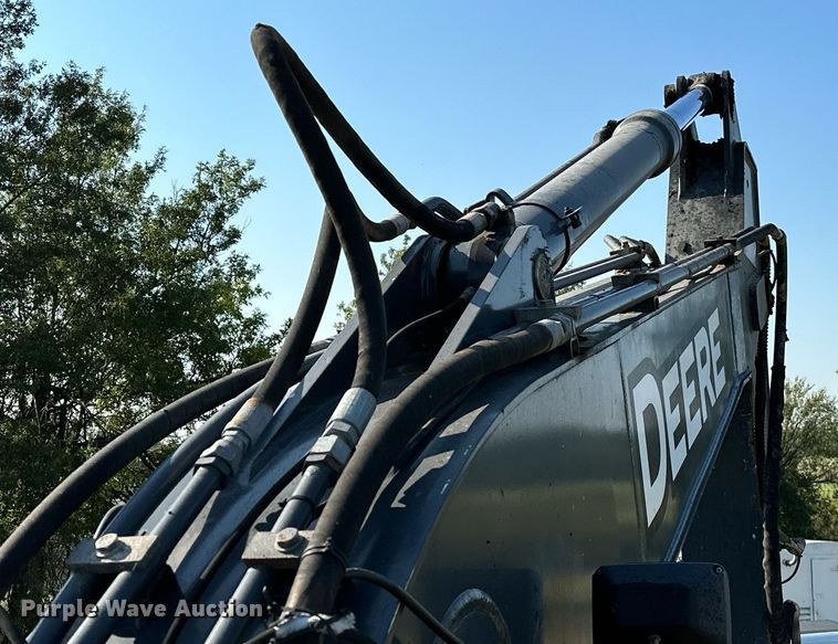 image for item NQ9344 2012 John Deere 160D LC  excavator