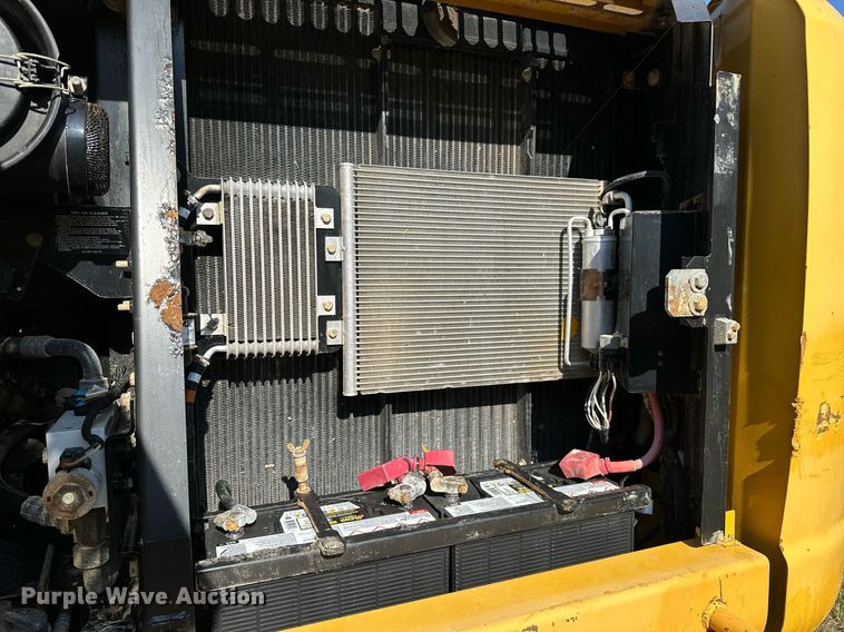 image for item NQ9344 2012 John Deere 160D LC  excavator