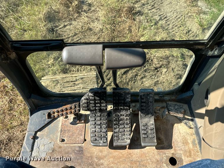 image for item NQ9344 2012 John Deere 160D LC  excavator