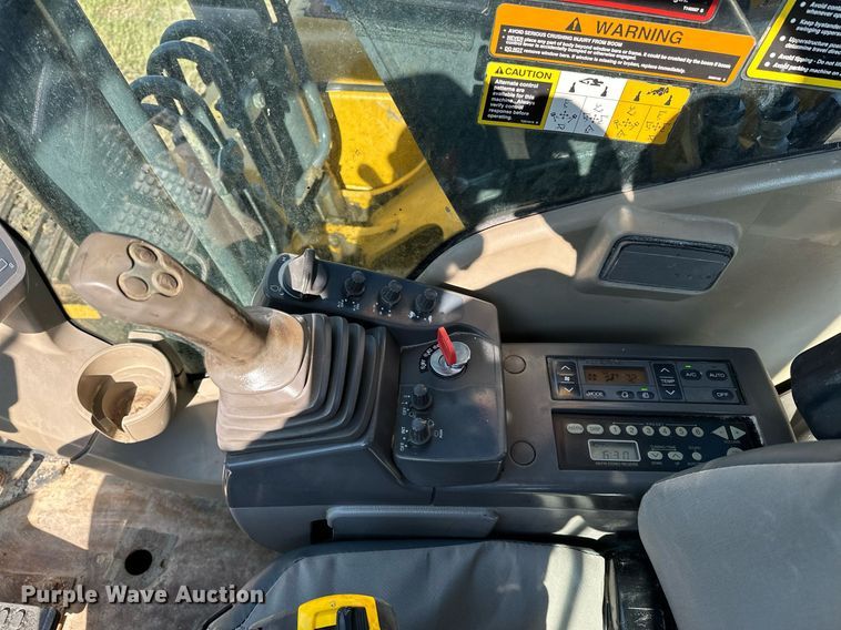 image for item NQ9344 2012 John Deere 160D LC  excavator