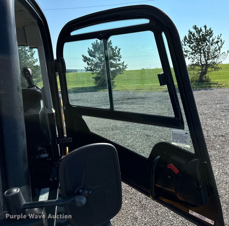 image for item NQ9346 2012 JCB 260T Eco  tracked skid steer loader