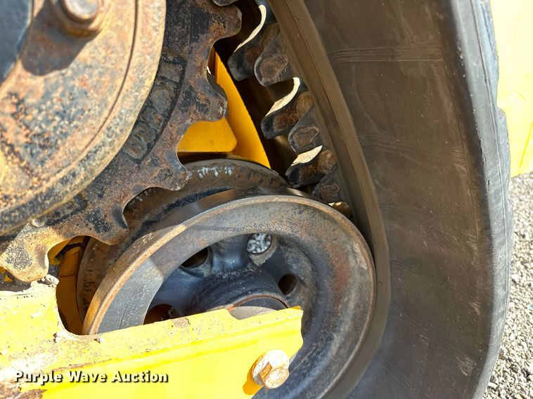 image for item NQ9346 2012 JCB 260T Eco  tracked skid steer loader