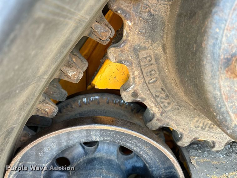 image for item NQ9346 2012 JCB 260T Eco  tracked skid steer loader